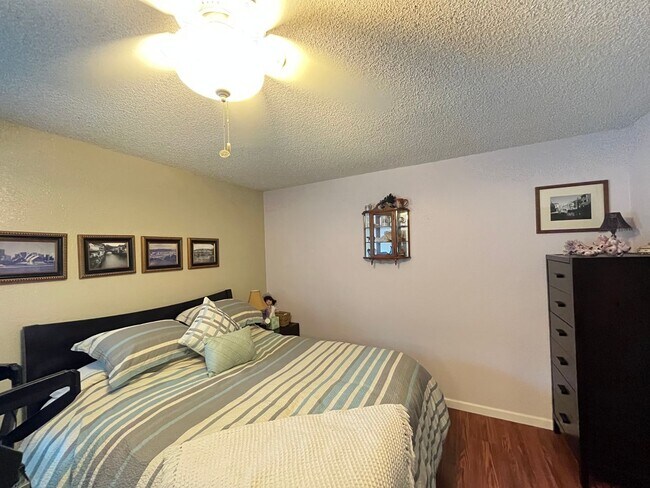 Building Photo - Very Nice Condo! 3 Miles to Cal Poly Groups Welcome Available June