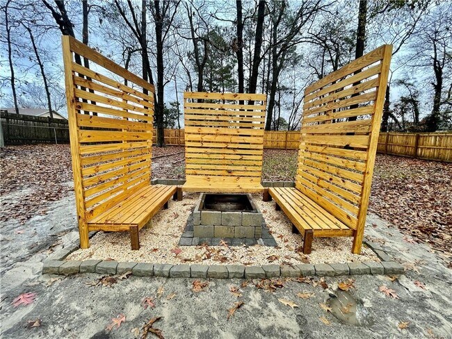 Building Photo - 1603 Hickoryridge Ct