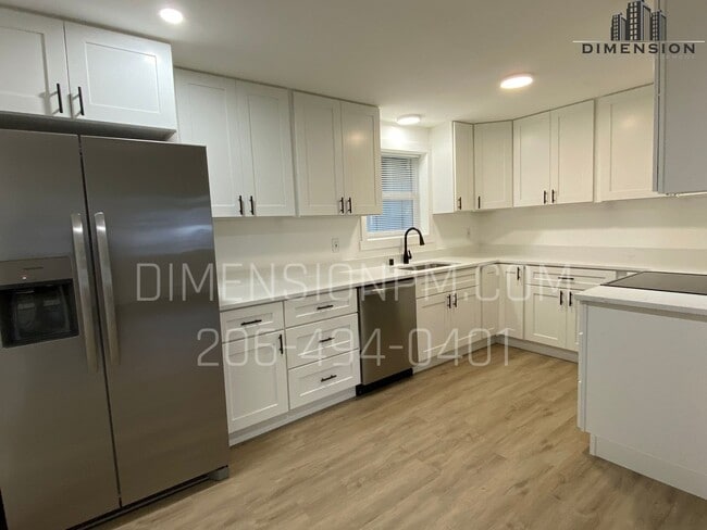 Building Photo - 101st Duplex