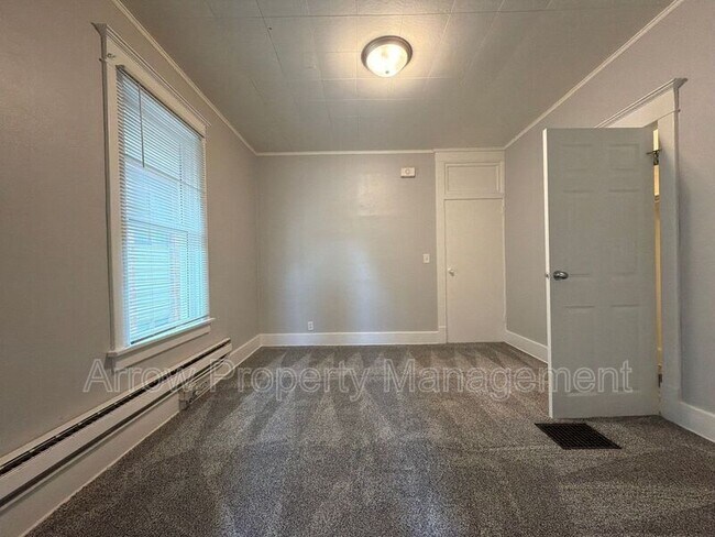 Building Photo - 1341 D St
