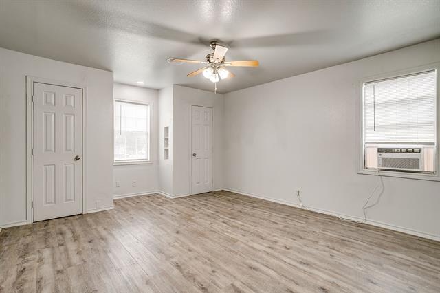 Building Photo - 109 NE Cindy Ln