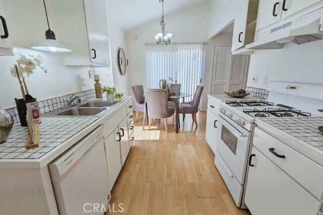 Building Photo - 1230 Cabrillo Park Dr