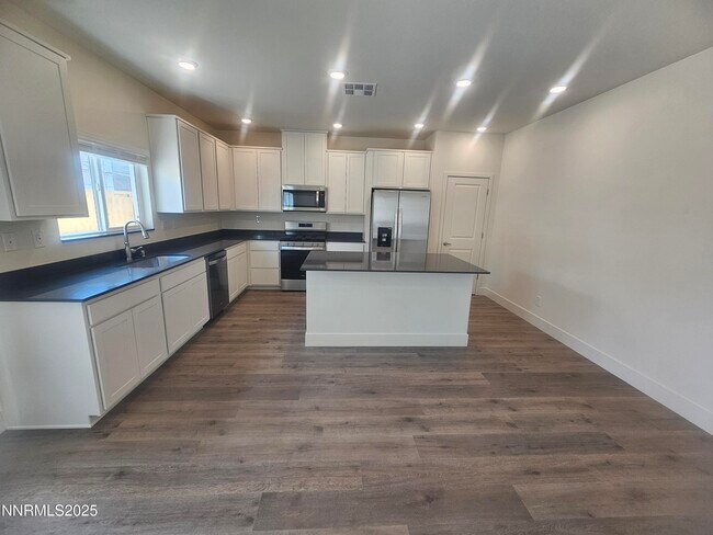 Building Photo - 4381 Misty Woods Wy