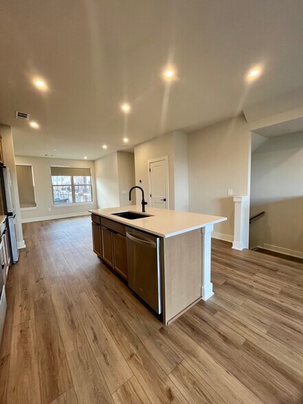 Building Photo - 2615 Wilkinson Pike