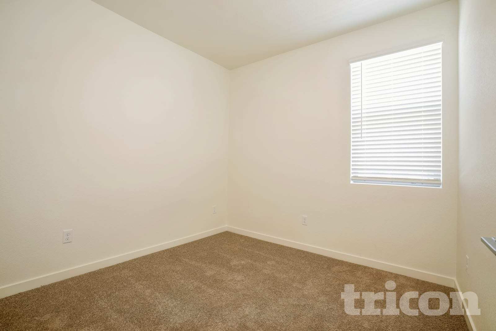 Building Photo - 737 Fire Wheel Dr