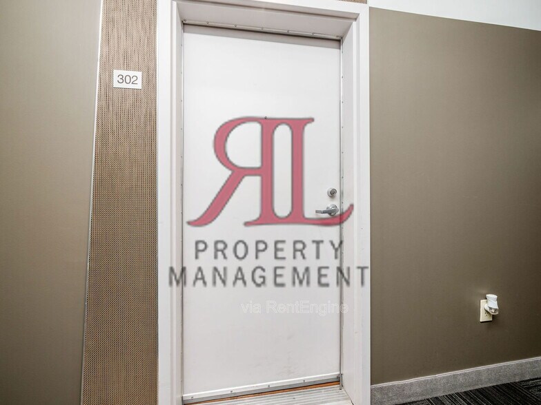 Building Photo - 221 N Front St