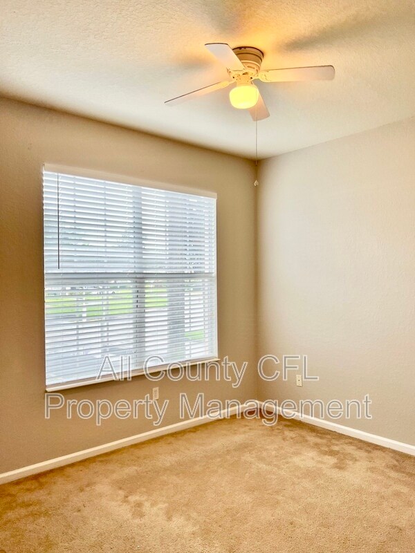 Building Photo - 3000 Laurel Park Ln