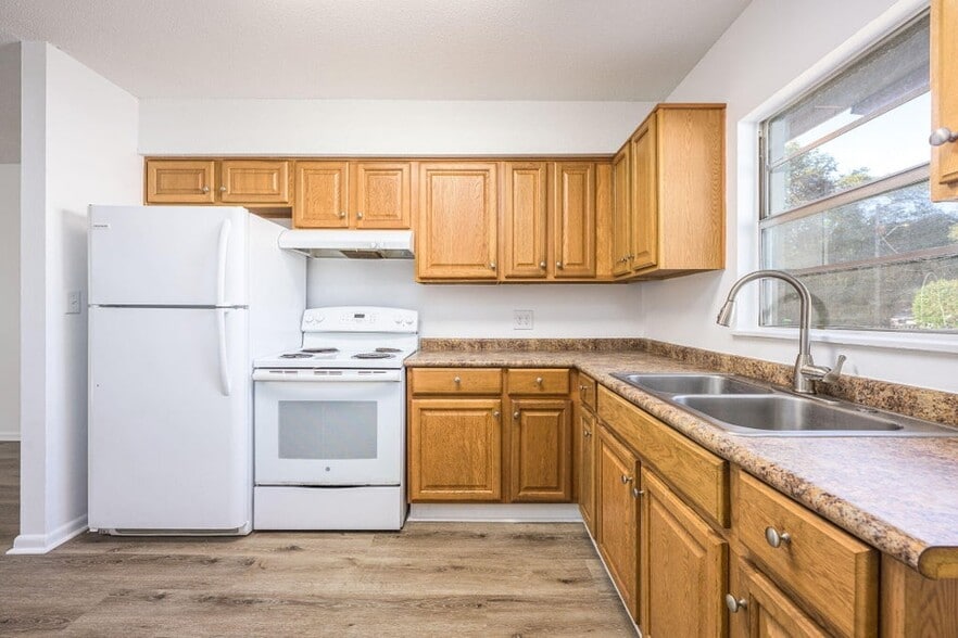 Building Photo - 1013 Holton Ave