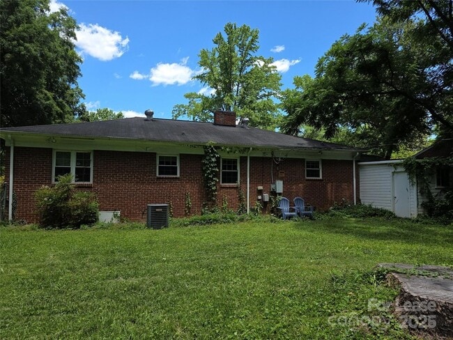 Building Photo - 4134 Sheridan Dr