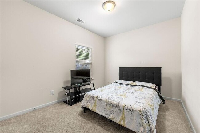 Building Photo - 228 Whitneys Wy