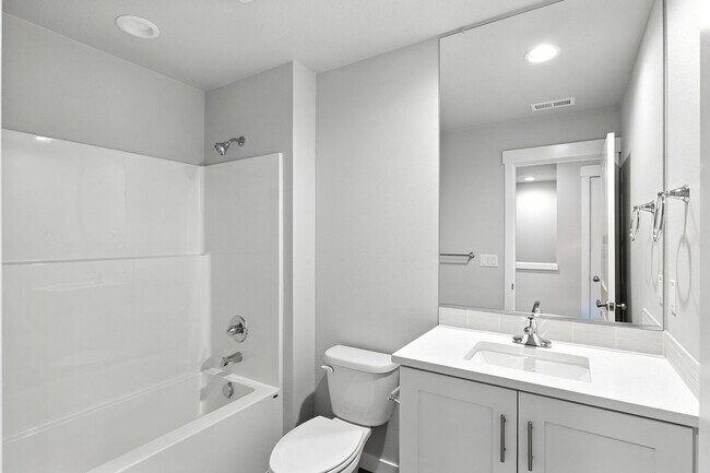 Building Photo - Brand New Townhome in Pleasant Valley Vill...
