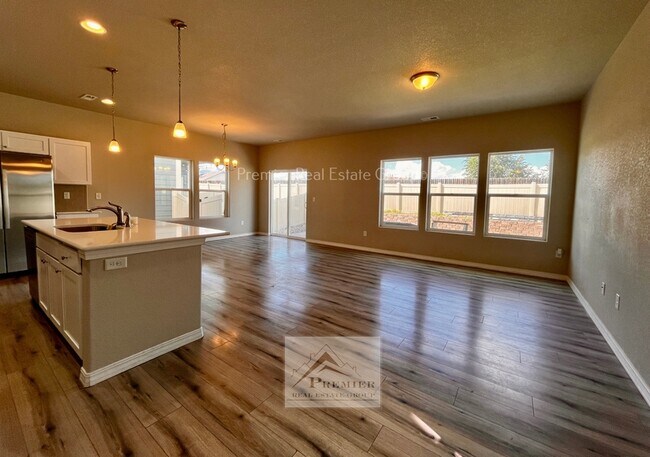Building Photo - 4280 Samaritan Lp