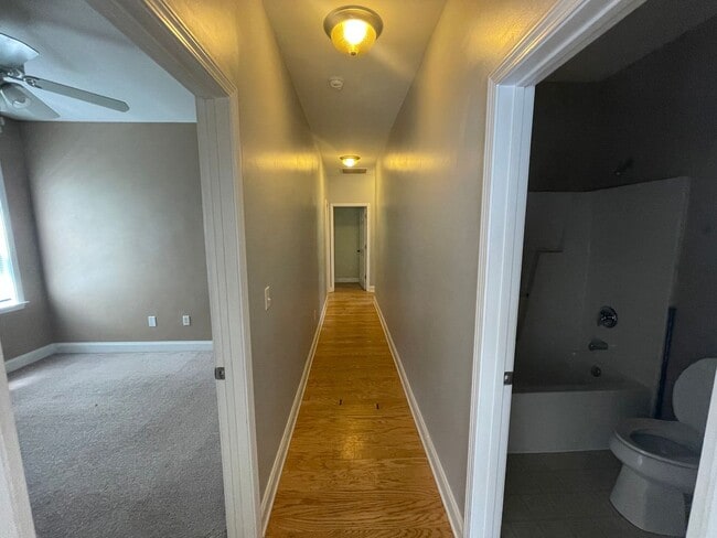 Building Photo - 375 Lullwater Dr