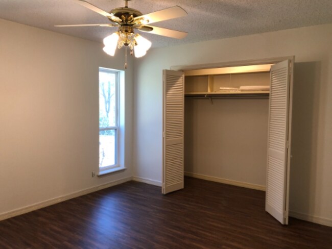 Building Photo - 4816 Gretna Green Ln