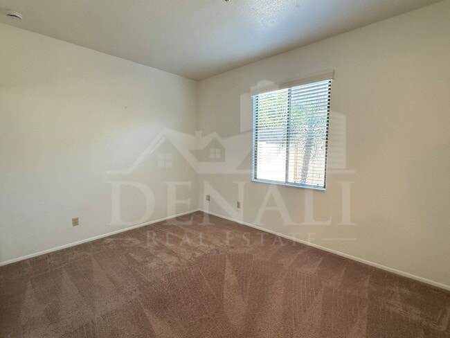 Building Photo - 11766 E Becker Ln