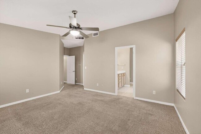 Building Photo - 2135 N Ensenada Cir SE