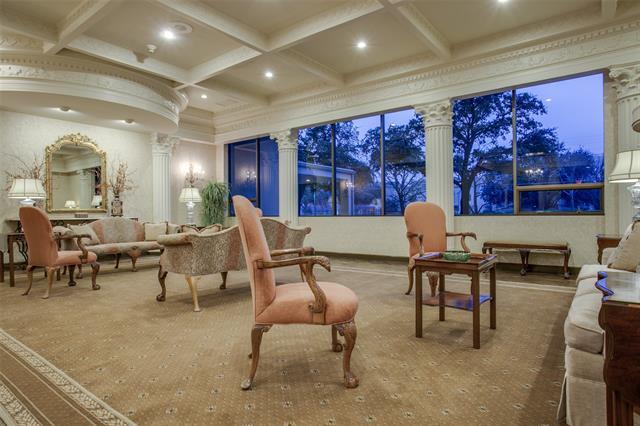 Building Photo - 6335 W Northwest Hwy