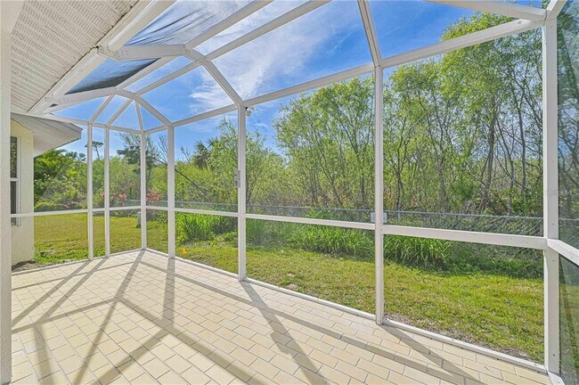 Building Photo - 3832 Sabal Springs Blvd