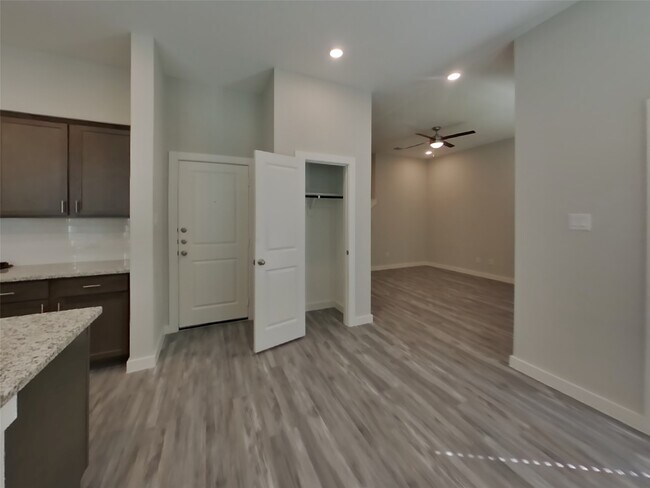 Building Photo - 22809 Terrazzo Dr