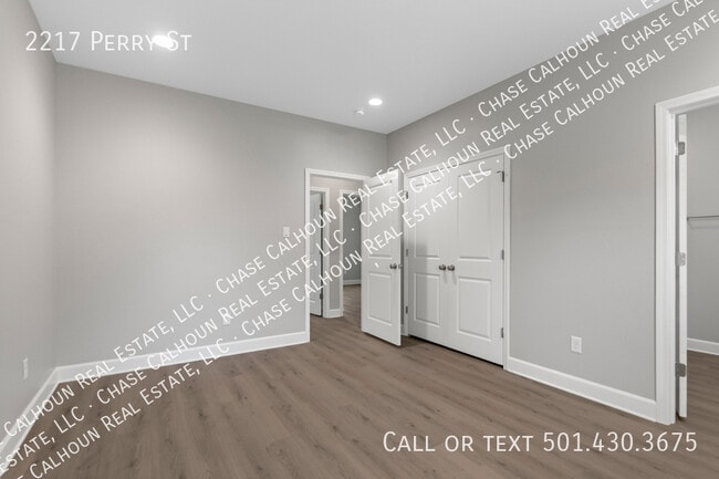 Building Photo - 2217 Perry St