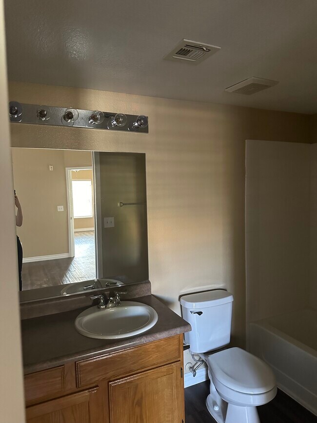 Building Photo - 7255 W Sunset Rd