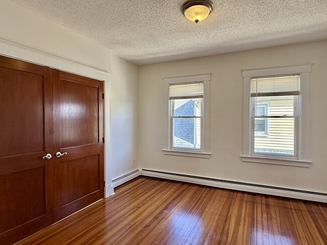 Building Photo - 1181 Boulevard