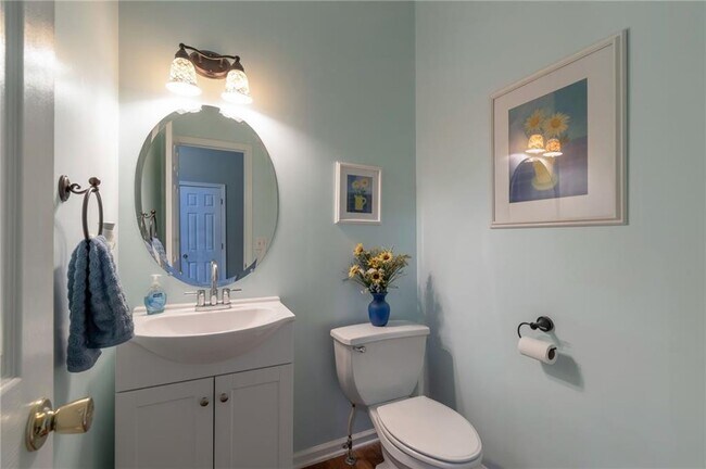 Building Photo - 69 New Brunswick Ct NE