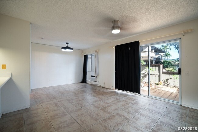 Building Photo - 91-1059-1059 Puamaeole St