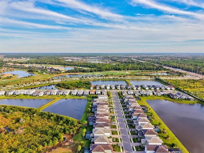 Building Photo - 16235 Pine Mist Dr