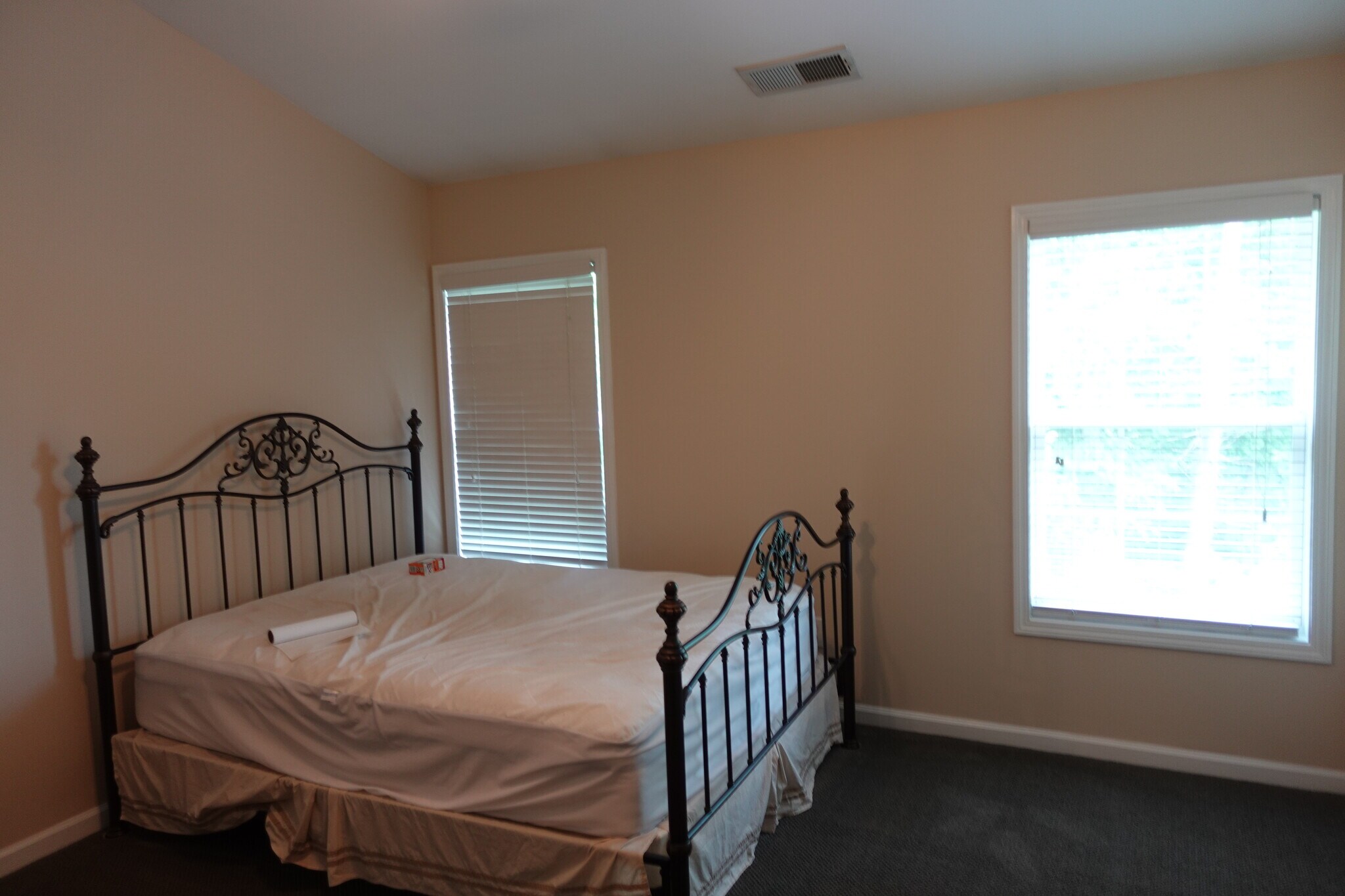 Building Photo - 3304 Chastain Gardens Dr NW