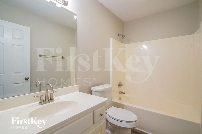 Building Photo - 339 Bayhill Dr