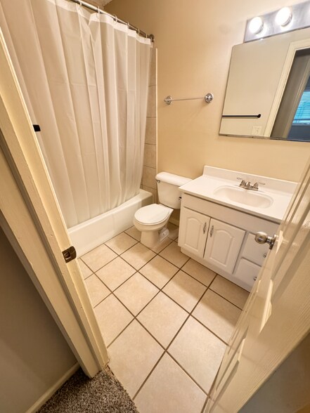 Building Photo - 1531 D St