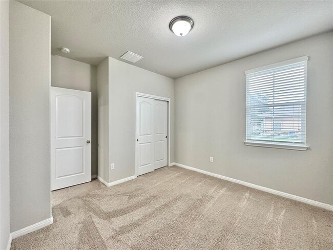 Building Photo - 113 Homily Dr