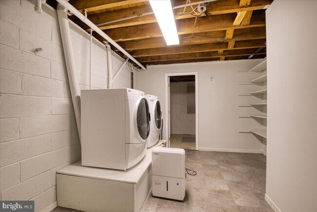 Building Photo - 1674 High Point Ln