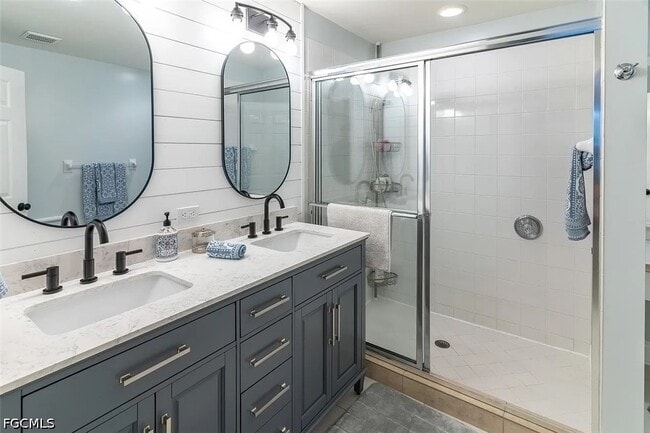 Building Photo - 23084 Lone Oak Dr