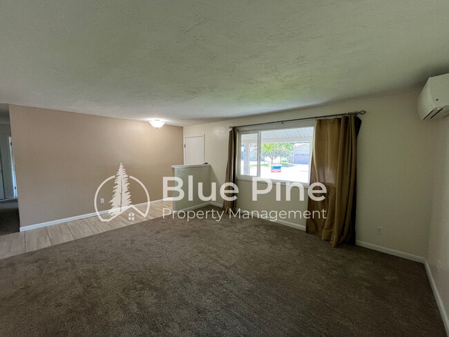 Building Photo - 2409 Briarcliff Ave