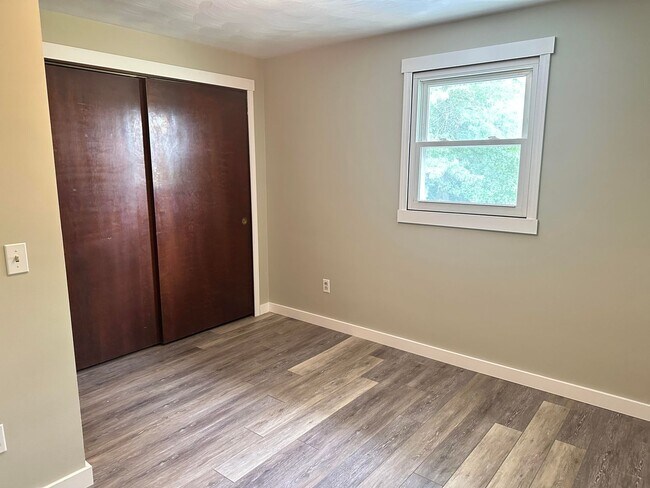 Building Photo - 3574-3576 Kidron Road
