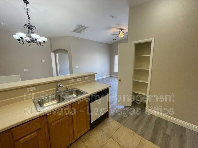 Building Photo - 3047 Errol Flynn St