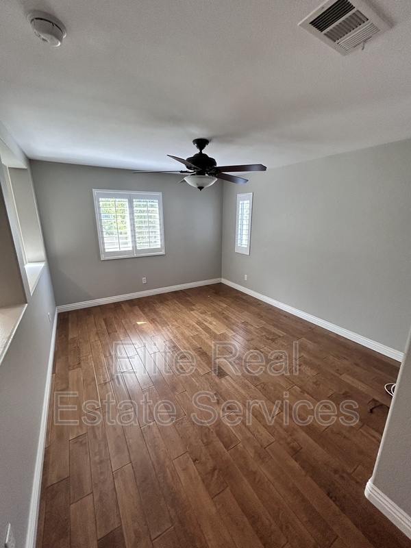 Building Photo - 363 Circulo Coronado