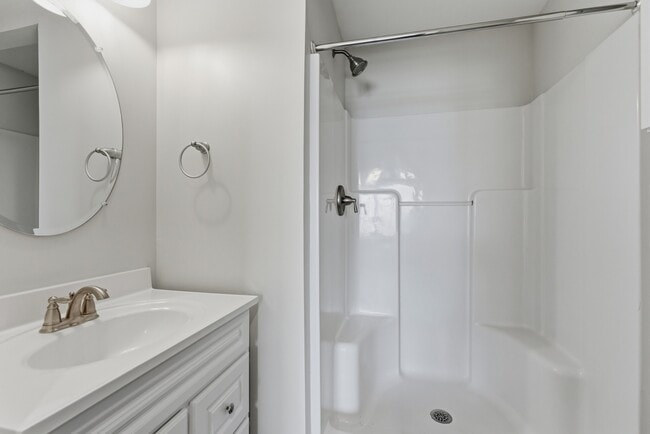 Building Photo - 114 Walden Village Ct