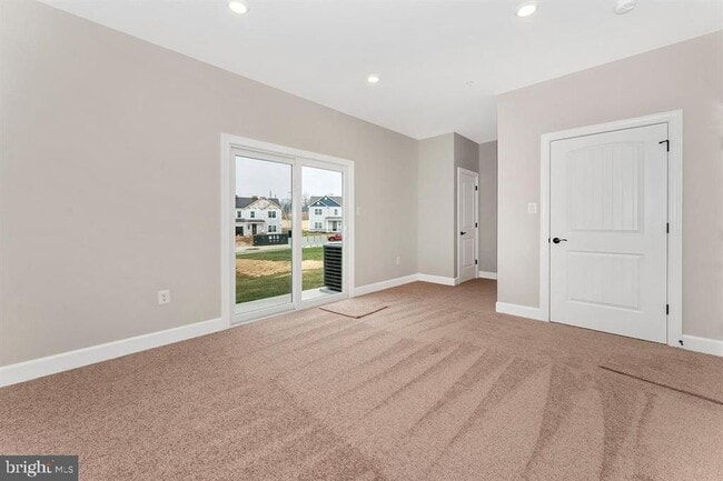 Building Photo - 424 Abigail Ave