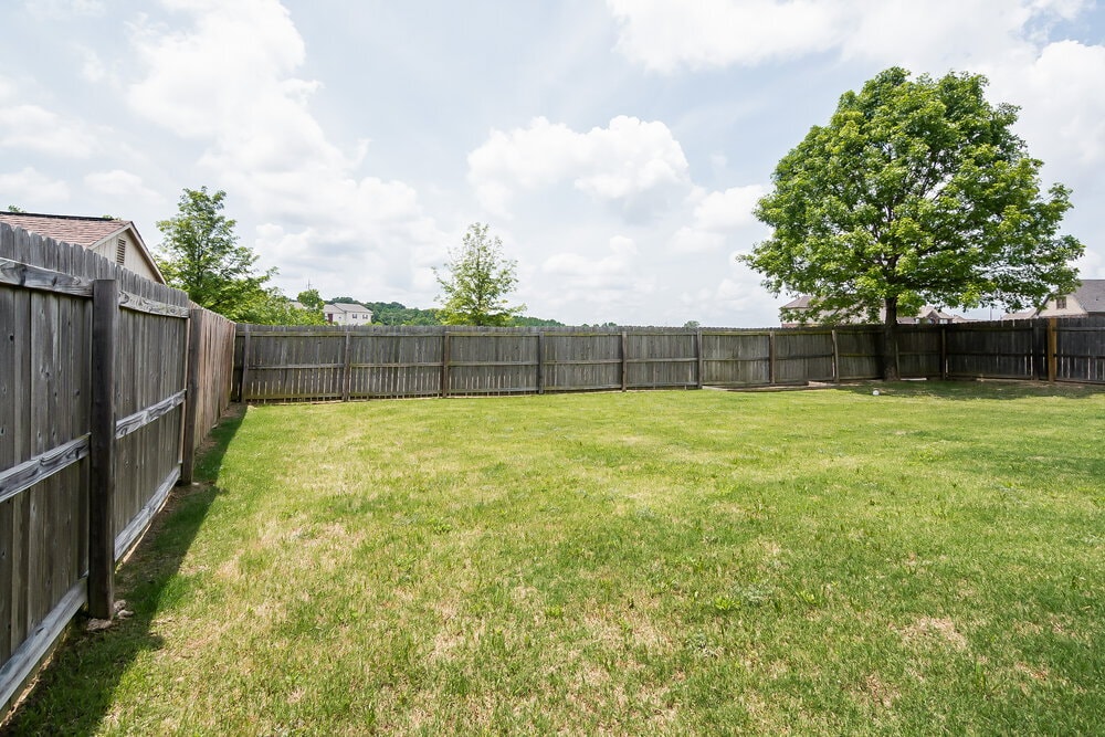 Building Photo - 2851 S Hartland