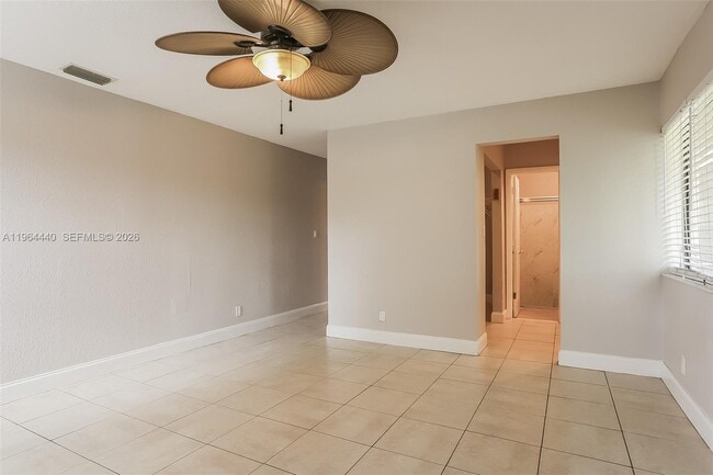 Building Photo - 1013 SW 49th Ave