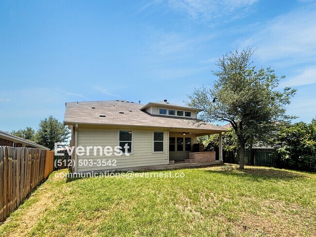 Building Photo - 4-Bedroom, 2.5-Bath Home with Easy Access ...