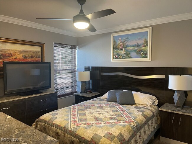 Building Photo - 5930 Trailwinds Dr