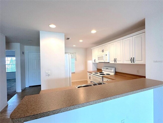 Building Photo - 5760 Sabal Trace Dr