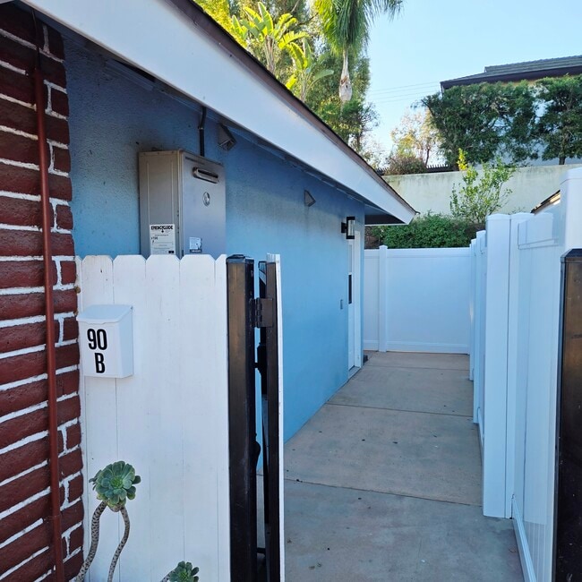 Building Photo - 90 Lupe Ave