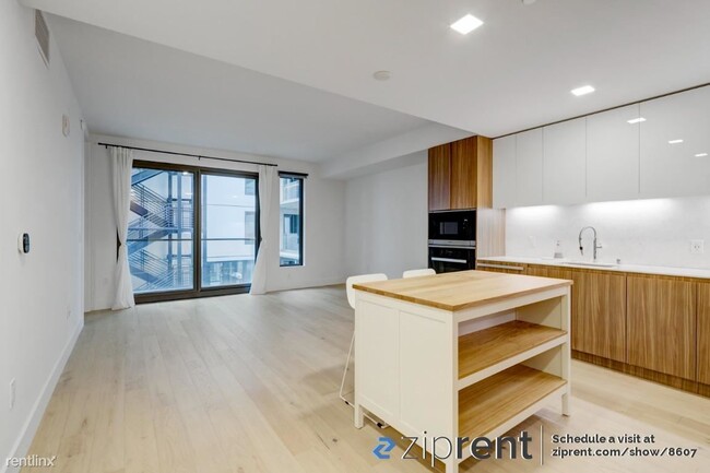 Building Photo - 1 br, 1 bath Condo - 2177 3rd Street, San ...