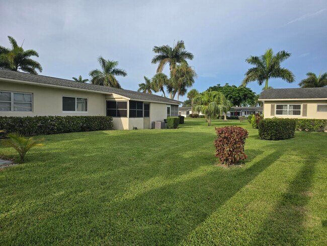 Building Photo - 2737 Emory Dr E