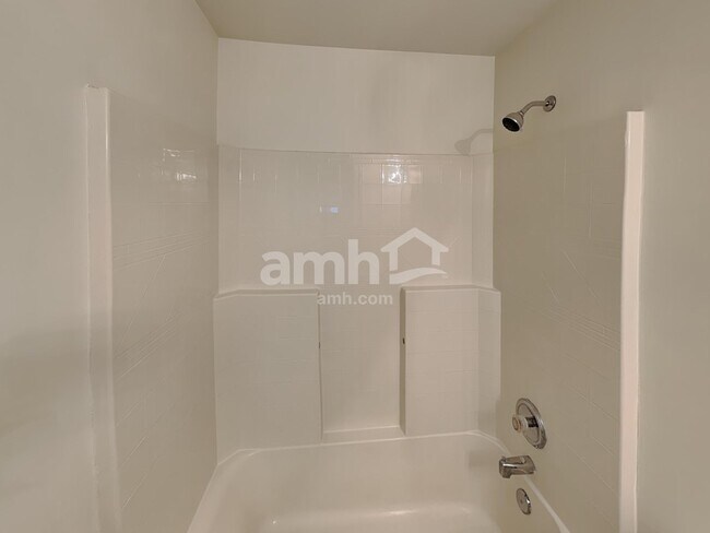 Building Photo - 12418 Winget Rd